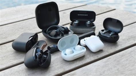 Pros and Cons of Including Wireless Earphones in Your Hand Luggage