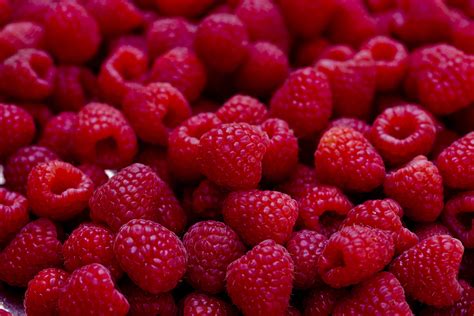 Raspberries in Dreams: Unlocking the Secrets of Passion and Fulfillment