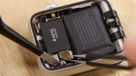 Signs Indicating Possible Battery Replacement for Your Apple Timepiece