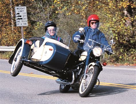 Step by Step: Mastering the Art of Sidecar Motorcycle Riding