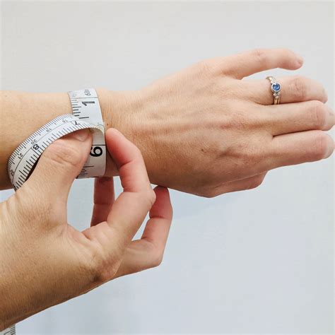 Taking Accurate Measurements of Your Wrist