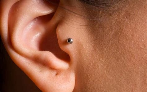 Taking Care of Your Tragus Piercing While Using Earbuds