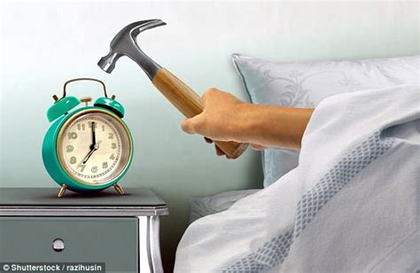 The Advantages of Waking up without Hitting the Snooze Button