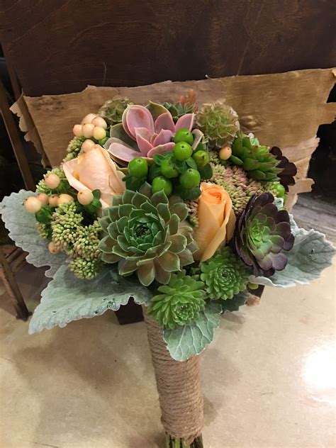 The Art of Handheld Bouquets: An Expression of Beauty