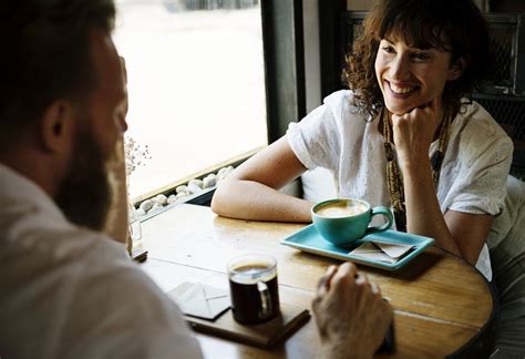 The Connection Between Single Women and Communication