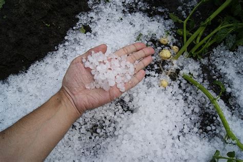 The Connection between Hailstorms and Fear in Dream Meanings