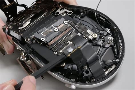 The Inner Workings of the Sleek Device: A Glimpse into its Intricate Components