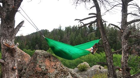 The Science Behind the Sleeping Hammock: Benefits for Body and Mind