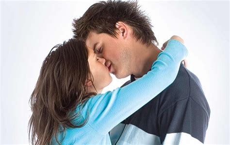 The Significance of Romantic Lip Locks in Dreams