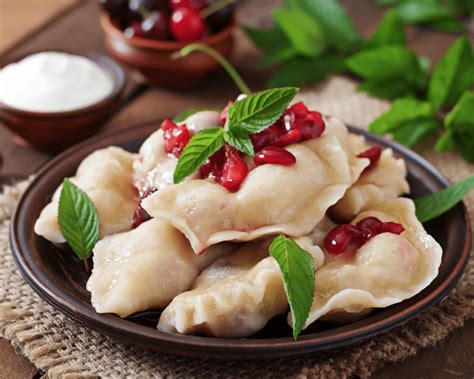 The Symbolic Meaning of Dumplings and Varenyky in Dreams