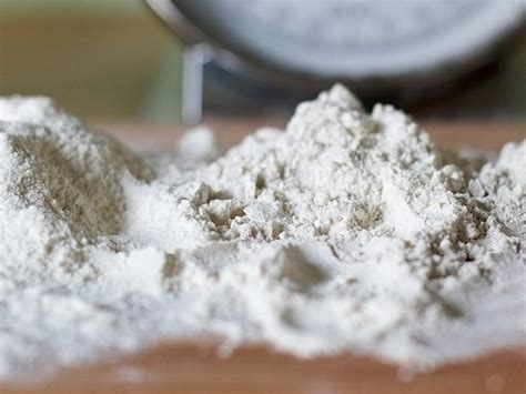 The Symbolic Significance of Flour in Dream Interpretation