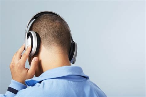 Tips for a Safe and Healthy Use of Wired Headphones