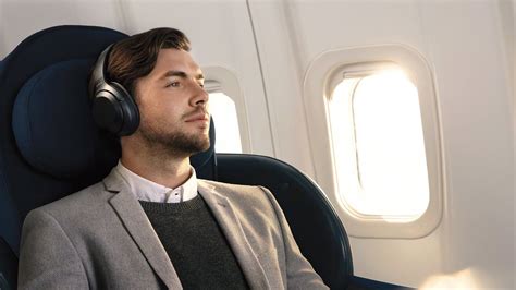 Tips for a Smooth Experience when Using Wireless Headphones on Flights