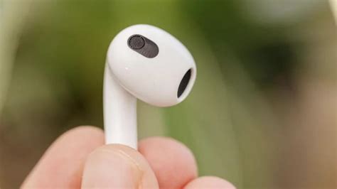 Troubleshooting Common Issues with AirPods 2 and iPhone