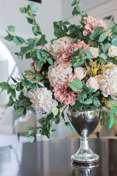 Understanding the Convenience and Longevity of Faux Floral Arrangements