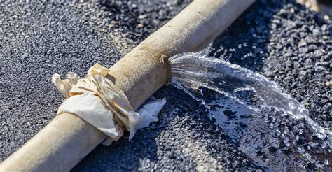 Water Leakage: Symbolism of Filtration on the Top Floor of a Residence