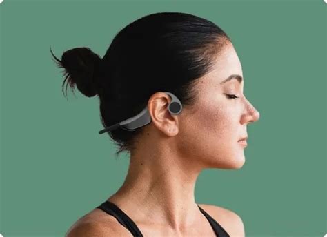 What are the Advantages of Bone Conduction Headphones?